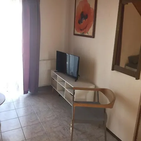 Apartament Hibiskus Appartementhaus Cserszegtomaj
