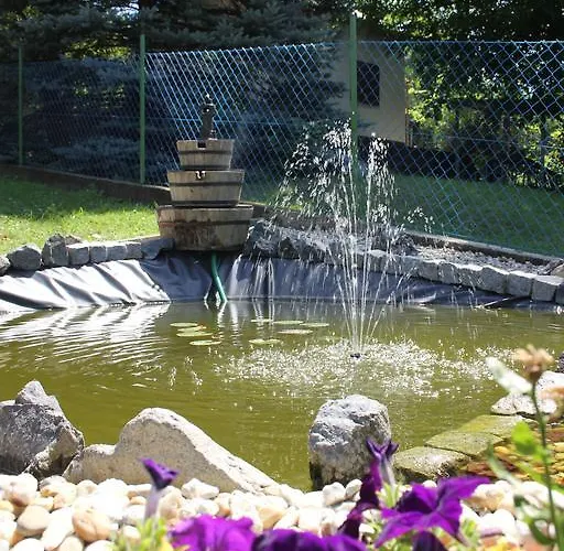 Hibiskus Appartementhaus * צ'רסגטומאי