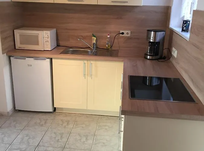 Hibiskus Appartementhaus צ'רסגטומאי